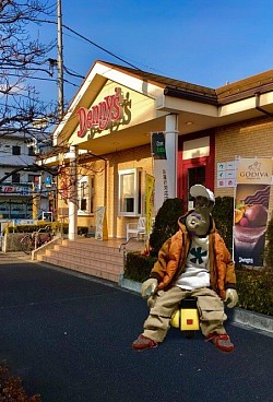 デニーズ前